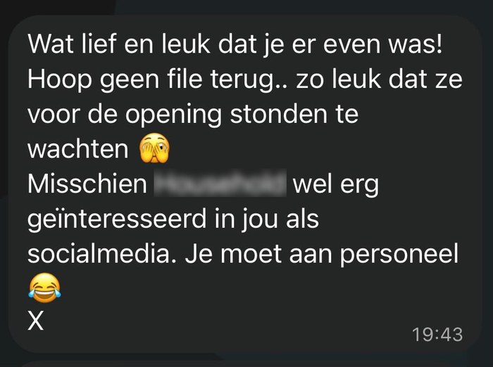 WhatsApp-bericht: zo leuk dat ze voor de opening stonden te wachten
